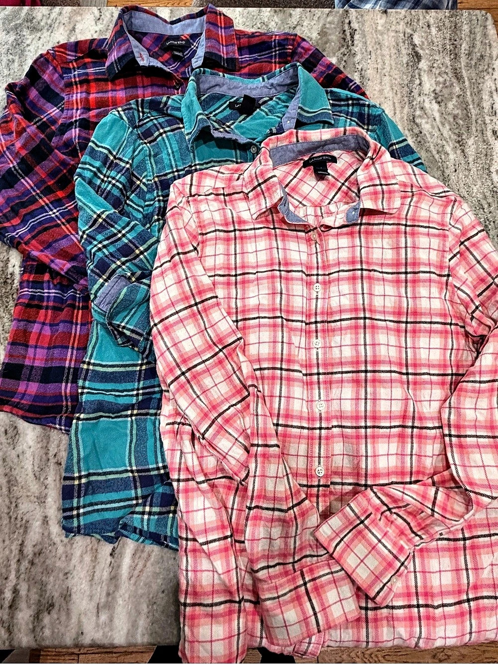 3 for 30 or make offer Lands' End Women's Flannel Boyfriend Long Sleeve Shirt